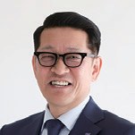花輪 隆俊 氏